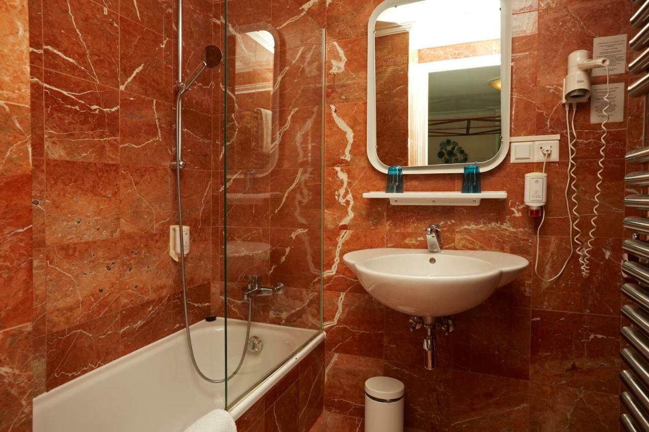 Hotel Central Женева Екстериор снимка