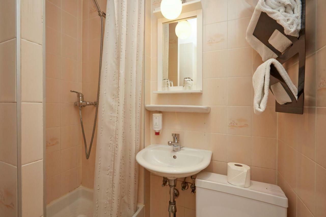Hotel Central Женева Стая снимка